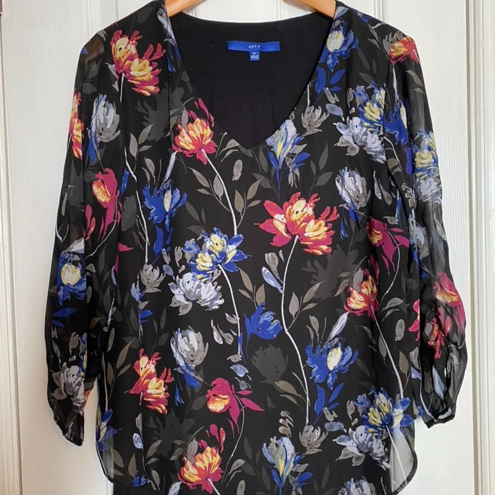 Apt 9 - Black floral blouse w/ asymmetrical hem